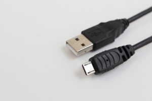 ｍicro USBのヘッドセットはスマホでも使える？